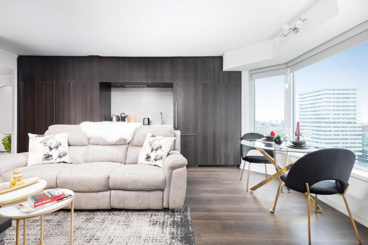 Luxury 2-Bedroom Apartment In Yorkville With The Best City View In Downtown Toronto Buitenkant foto