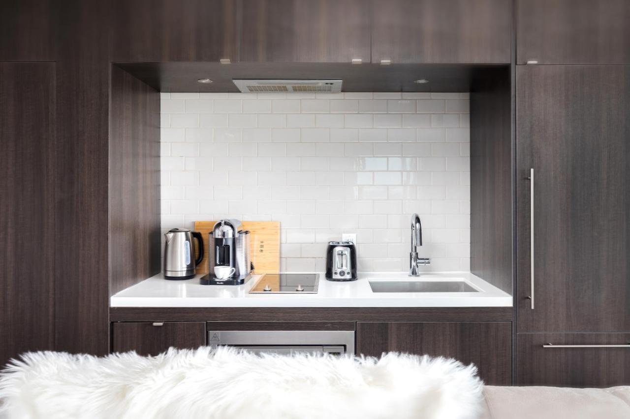 Luxury 2-Bedroom Apartment In Yorkville With The Best City View In Downtown Toronto Buitenkant foto