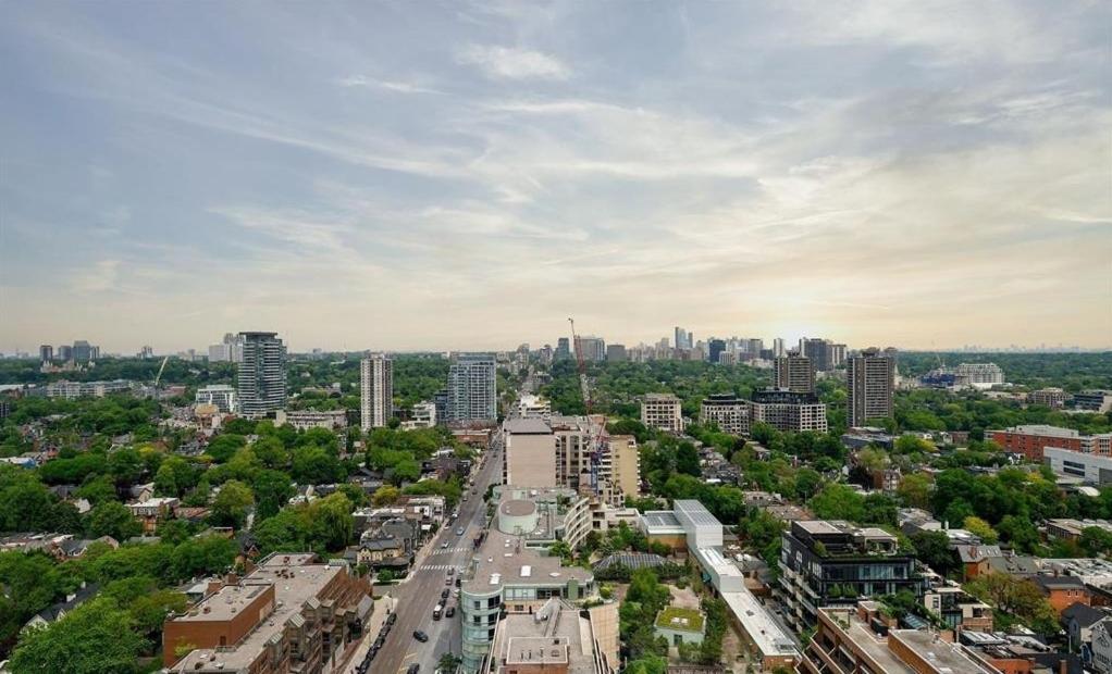 Luxury 2-Bedroom Apartment In Yorkville With The Best City View In Downtown Toronto Buitenkant foto